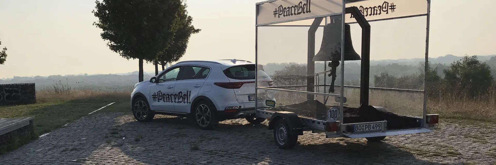 Peacebell auf dem UNSINN Anhänger 