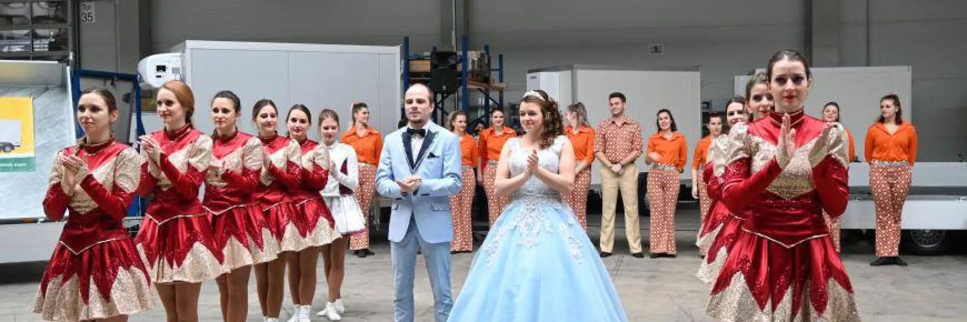 New Dancia Tanzauftritt