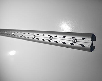 Airlineschiene aufgesetzt doppelreihig an der linken Seitenwand montiert, IL 3060 mm