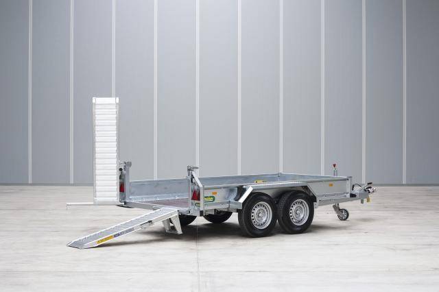 Baumaschinenanhänger